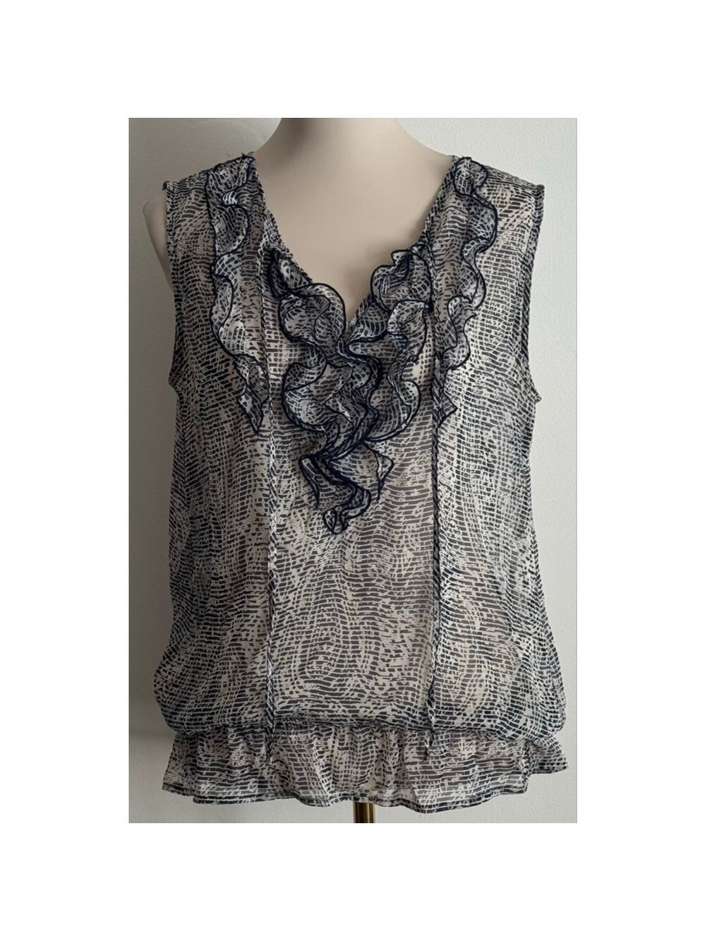 Women's Quintessential Black & White Blouse L